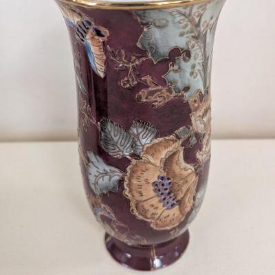 Vintage Toyo Trading Co. New Country Gear Vase Approx 8 1/2" Tall (LR)