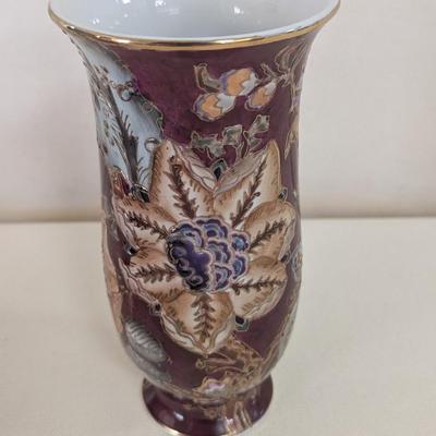 Vintage Toyo Trading Co. New Country Gear Vase Approx 8 1/2" Tall (LR)