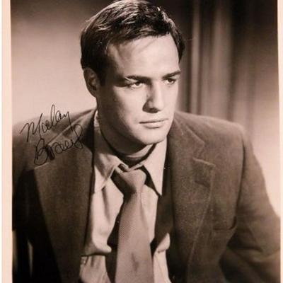 Marlon Brando signed portrait photo 