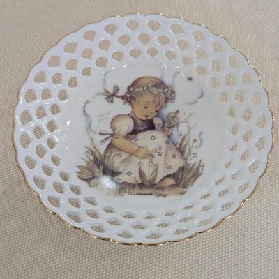 M. J. Hummel Collectible Plates "Hansel & Gretel" & "Lily Of The Valley" (LR)