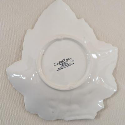 Carlton Ware Leaf Design Dishes (LR)