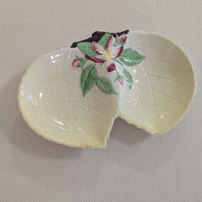 Carlton Ware Leaf Design Dishes (LR)