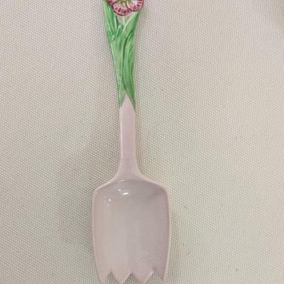 Carlton Ware Pink Buttercup Bowls & Plate (LR)