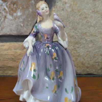 Royal Doulton Figurine Nicola (LR)
