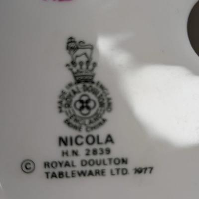 Royal Doulton Figurine Nicola (LR)