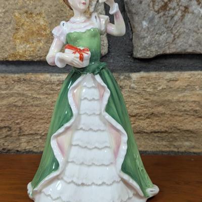 Royal Doulton Figurine Merry Christmas (LR)