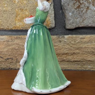 Royal Doulton Figurine Merry Christmas (LR)