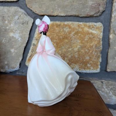 Royal Doulton Figurine Sunday Best (LR)