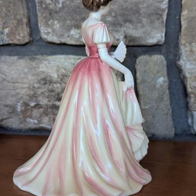 Royal Doulton Figurine Julia Exclusive (LR)