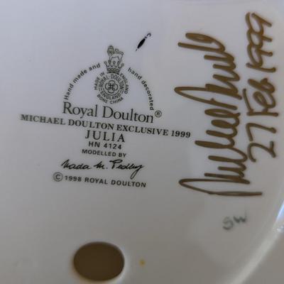 Royal Doulton Figurine Julia Exclusive (LR)