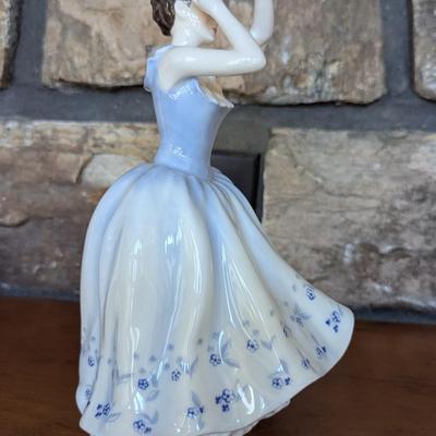 Royal Doulton Figurine Sheila (LR)