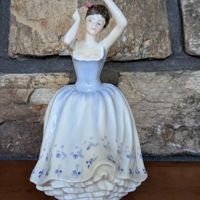 Royal Doulton Figurine Sheila (LR)