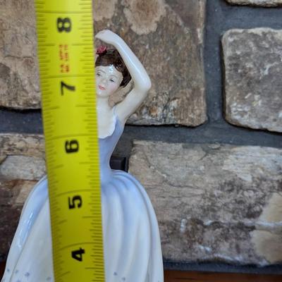 Royal Doulton Figurine Sheila (LR)