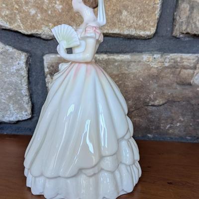 Royal Doulton Figurine Kaitlyn An Exclusive Colourway (LR)