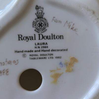 Royal Doulton Figurine Laura (LR)