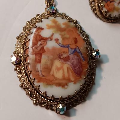 VICTORIAN STYLE JEWELRY MADE IN W. GERMANY AND ITALY