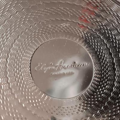 LIKE NEW ELGIN AMERICAN COMPACT, VINTAGE ROUGE AND FINGER NAIL TOOL