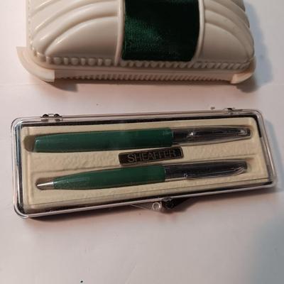 LIKE NEW SHEAFFER FOUNTAIN PEN AND PENCIL PLUS OLD JEWELRY BOX WITH VELVET BAND AND INTERIOR