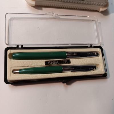 LIKE NEW SHEAFFER FOUNTAIN PEN AND PENCIL PLUS OLD JEWELRY BOX WITH VELVET BAND AND INTERIOR