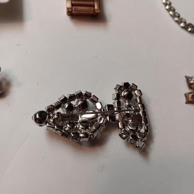 RHINESTONE BRACELETS, BROOCHES, HAIR CLIPS, WATCH AND EARRINGS