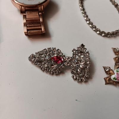 RHINESTONE BRACELETS, BROOCHES, HAIR CLIPS, WATCH AND EARRINGS