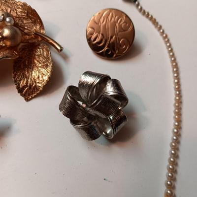 VINTAGE COSTUME JEWELRY