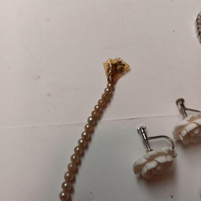 VINTAGE COSTUME JEWELRY