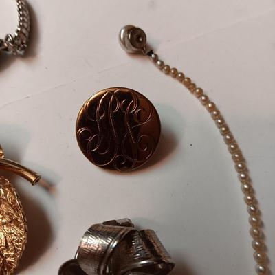 VINTAGE COSTUME JEWELRY