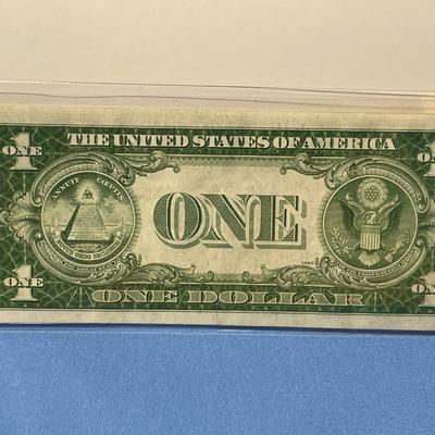 Series 1935-A $1.00 Silver Certificate AU/Uncirculated Condition Serial #D85715053B as Pictured. FREE DOMESTIC SHIPPING.