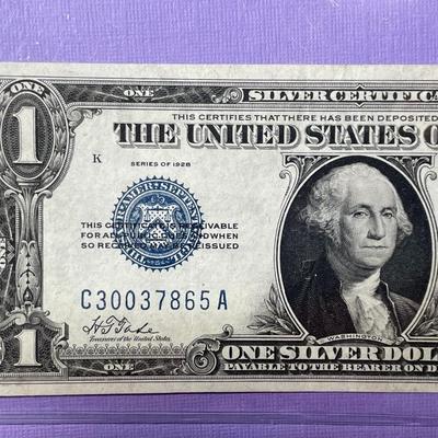 SERIES OF 1928 CRISP AU/UNCIRCULATED "FUNNY BACK" SILVER CERTIFICATE AS PICTURED. FREE DOMESTIC SHIPPING.