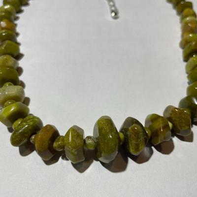 Jay King (DTR) Sterling Silver New Never Used Olive Green Color Bead 18"-20" Adjustable Necklace Preowned from an Estate....