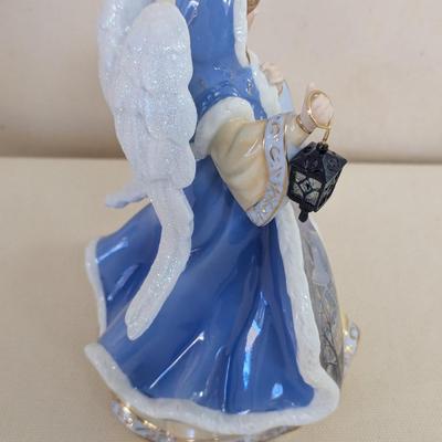 Thomas Kinkade Angel Of Light Illuminated Heirloom Porcelain Figure (LR)