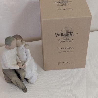 Anniversary Willow Tree Figurine Sculpted Hand-Painted Figure With Box (LR)