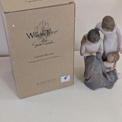 Generations Willow Tree Figurine Sculpted Hand-Painted Figure With Box (LR)