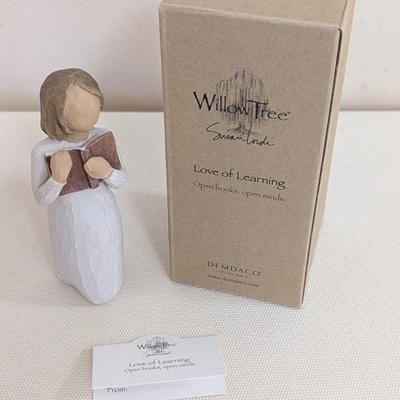 Love Of Learning Willow Tree Figurine Sculpted Hand-Painted Figure With Box (LR)