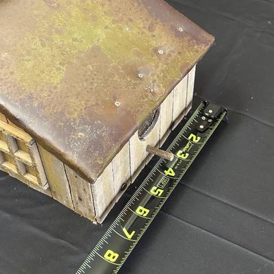 Sturdy Wood Bird House with Metal Roof