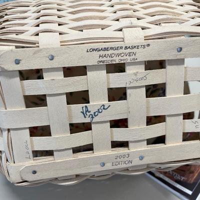 Cream color basket with fabric liner