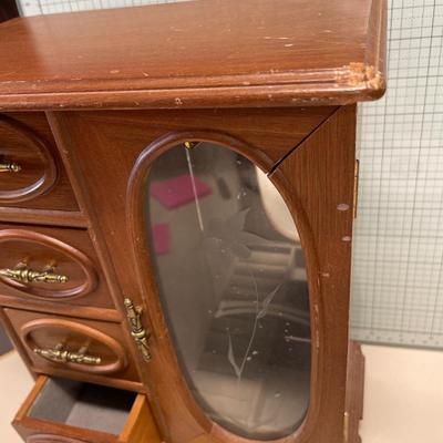 Musical jewelry box