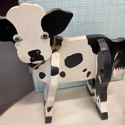 4 Wood cows in total