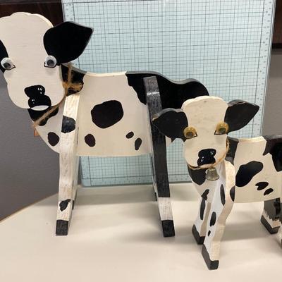 4 Wood cows in total