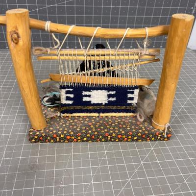 Loomer Doll Weaving the Rung