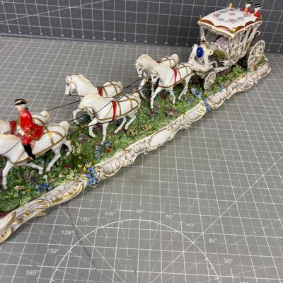 LUIGI FABRIS PORCELAIN HORSE AND CARRIAGE