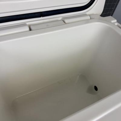 Lost Creek 20 Quart Cooler 