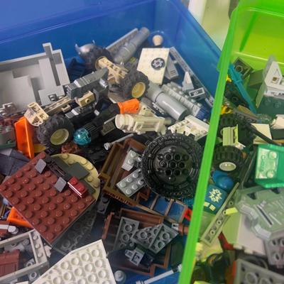 SWEET DEAL!! Storage Bins full of Loose LEGO Bricks and such