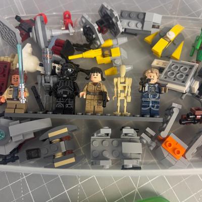 Star Wars ADVENT Calendar Empty PLUS Bin of Toys that goes with it. 