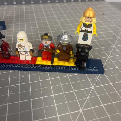 GREAT Collection (20)  of LEGO Minifigures