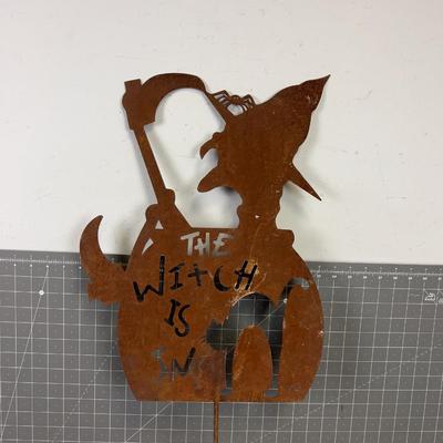 Metal Cut out Stake of "THE WITCH IS IN" 