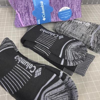 7 Pair of NEW COLUMBIA Socks Purple and Black NEW 