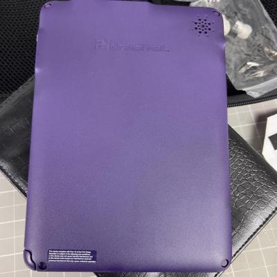 PanDigital 4 Gig Bite Powered Up Has Accessories 