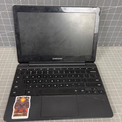 Samsung Lap Top Model XE500C13